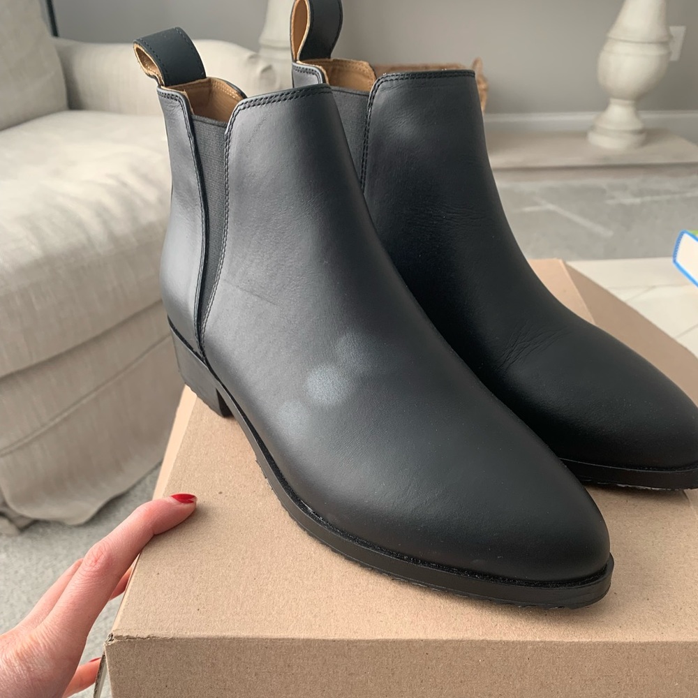 Nisolo black leather boots size 7